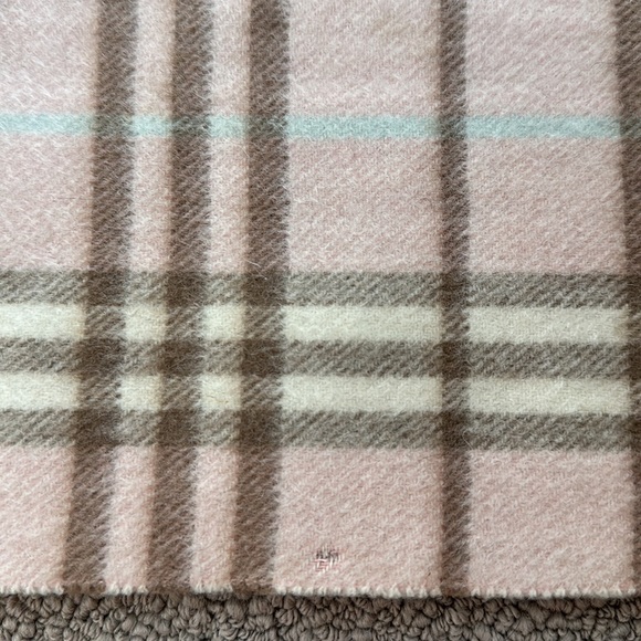 Burberry | Accessories | Vintage New Burberry 0 Cashmere Nova Check ...